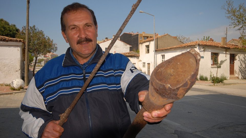 Turečtí vesničané na Gallipoli dodnes nacházejí zbytky zbraní a výstroje, ale i ostatky vojáků