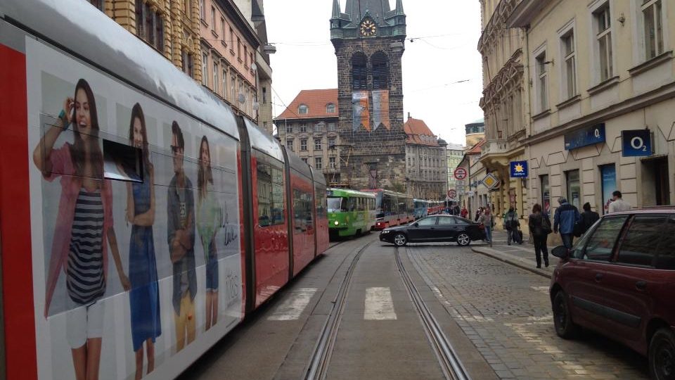 Kvůli odklonu MHD v centru Prahy kolabuje veřejná doprava
