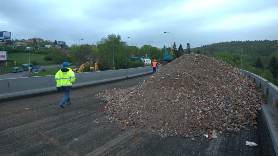 Oprava mostu u Kačerova