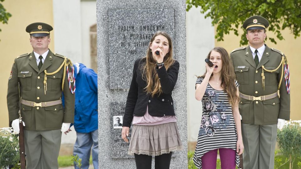 Odhalení pomníku na počest Josefa Líkaře a Václava Řeháka