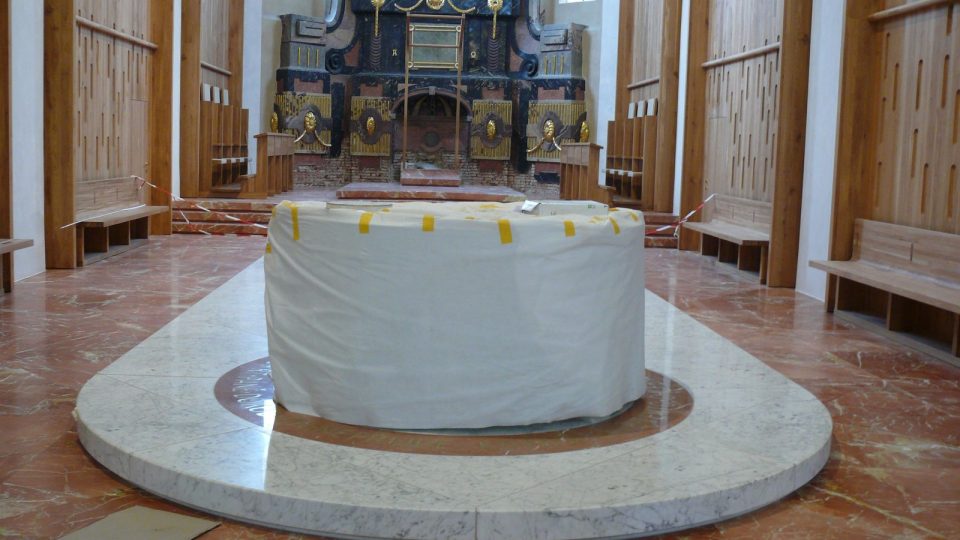 V Českých Budějovicích po dvou letech končí obnova interiérů katedrály svatého Mikuláše