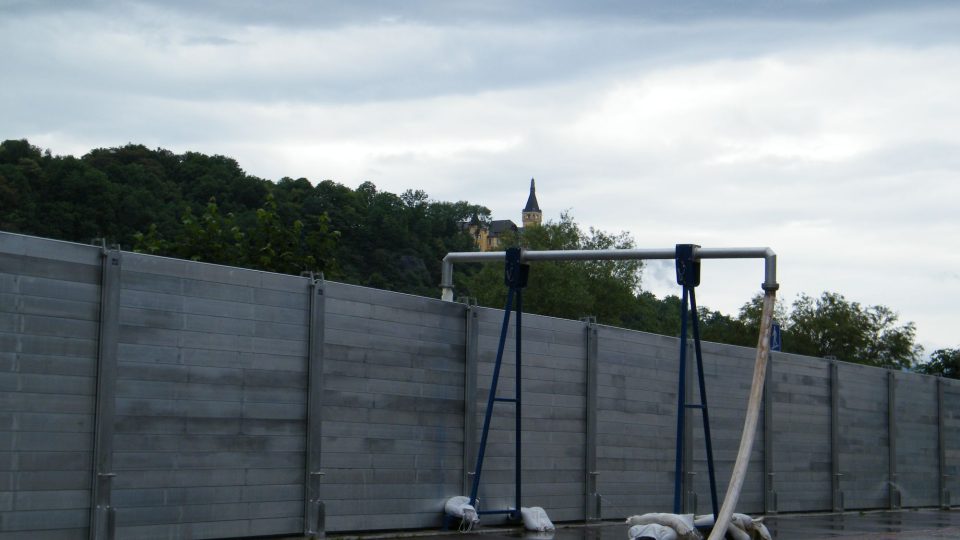 Protipovodňová stěna na Střekově