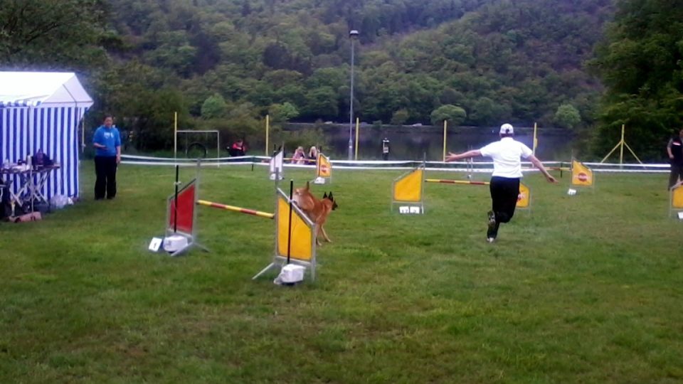 Jitka Lebedová na závodech v agility Canil Cup