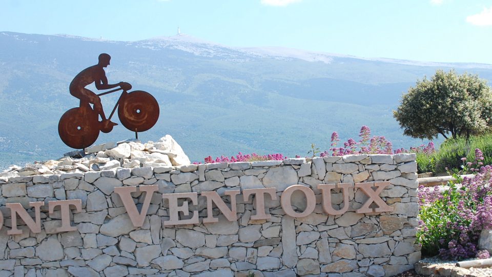 Mytický kopec Mont Ventoux není pro amatéry