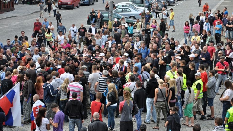 Na náměstí v centru Českých Budějovic protestovali extrémisté.