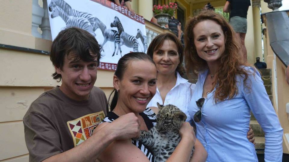 V králodvorské ZOO pokřtili levhartí koťátka - herečky Veronika Freimanová, Markéta Hrubešová a šansoniérka Jana Rychterová