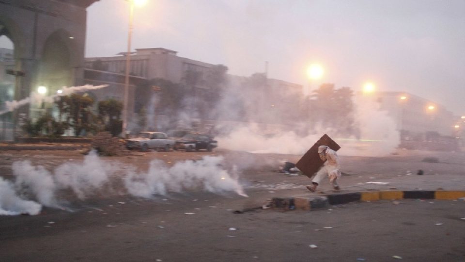 Policie rozehnala v Káhiře přívržence Muslimského bratrstva slzným plynem 
