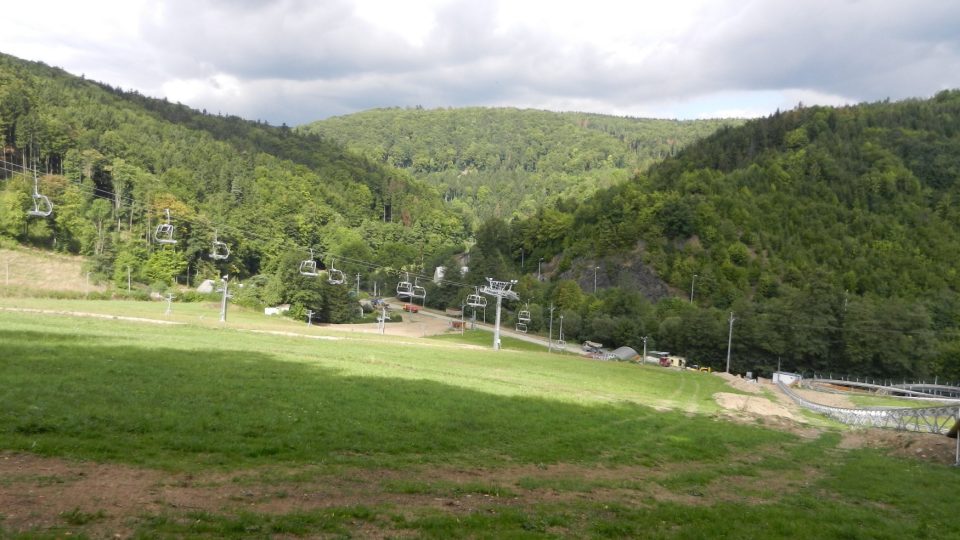 Park sportu Hrubá Voda - lyžařský svah s lanovkou