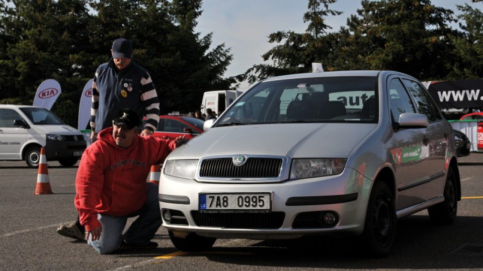Měření přesnosti zaparkovaného auta, Pavel Nový a Martin Ondráček