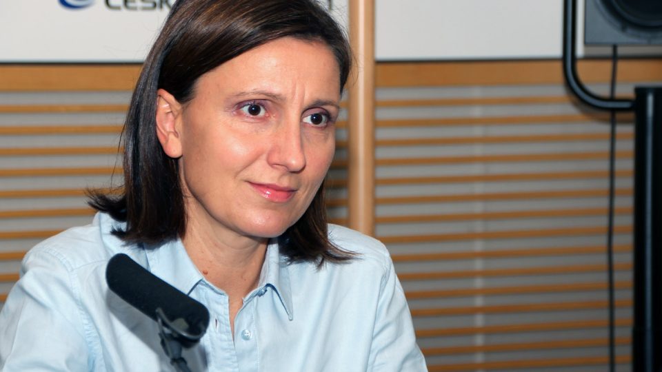 Psycholožka Barbora Wenigová byla hostem Radiožurnálu a popsala rozdíl mezi smutkem a depresí