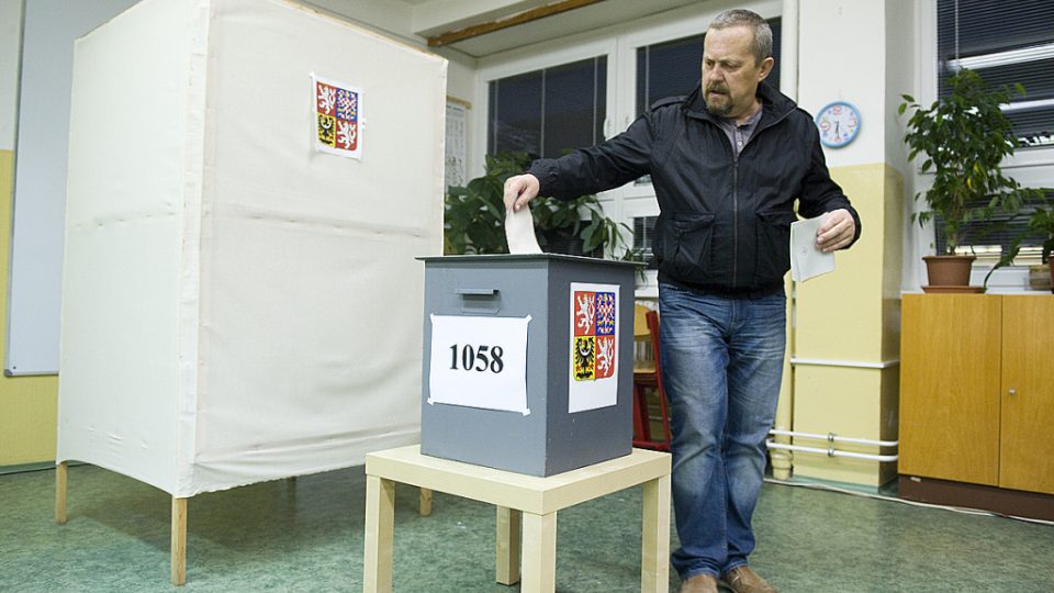 Hlasování ve sněmovních volbách 2013
