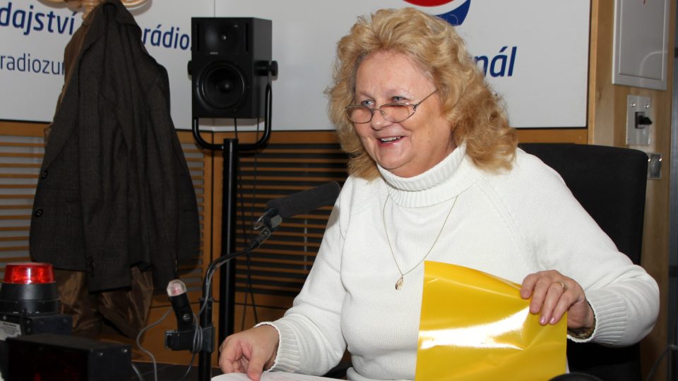Jitka Rychtaříková si do studia vzala podklady