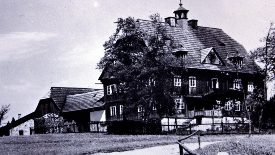 Panský dům před válkou (foto: archiv Dudovi)