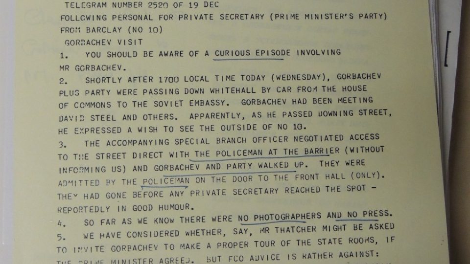 Pasáž z odtajněného svazku, která popisuje nečekanou návštěvu Michaila Gorbačova v Downing Street 
