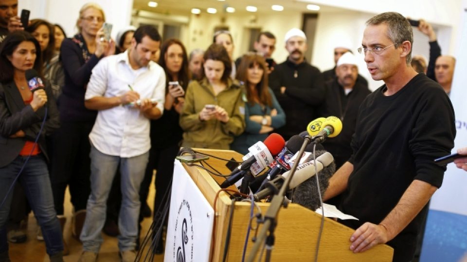 Syn bývalého izraelského premiéra Ariela Šarona oznamuje úmrtí svého otce