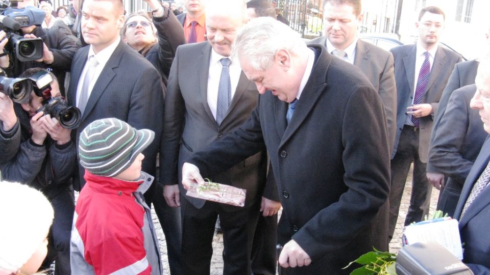 Prezident Zeman navštívil Bečov nad Teplou