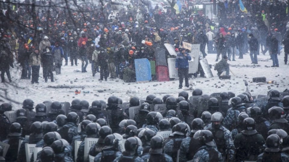 V ukrajinském Kyjevě se opět střeli demonstranti s policií