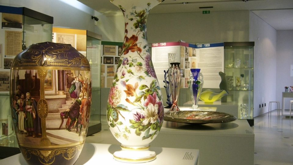 Výstava ke 120. výročí Sklářského muzea v Novém Boru