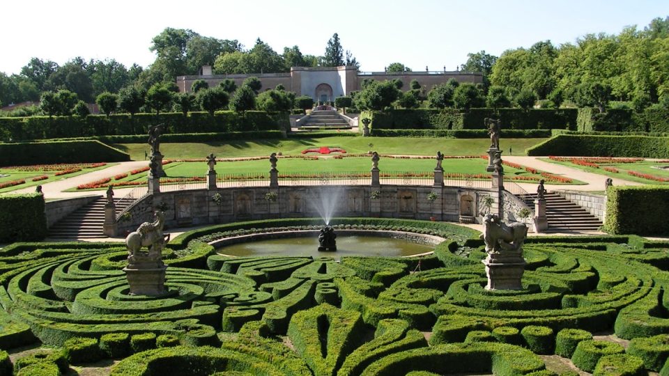 Francouzský park u zámku Dobříš