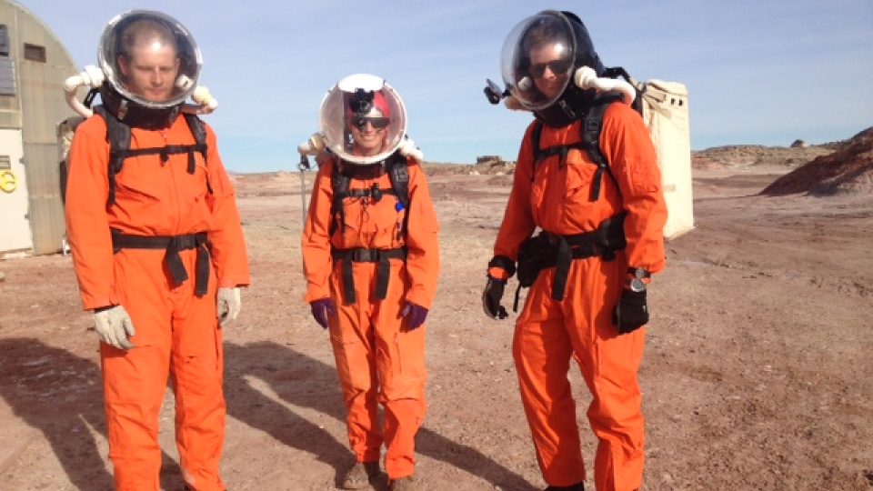 Vědci simulují i výstup do volného prostoru v rámci projektu Mars Society v Utahu