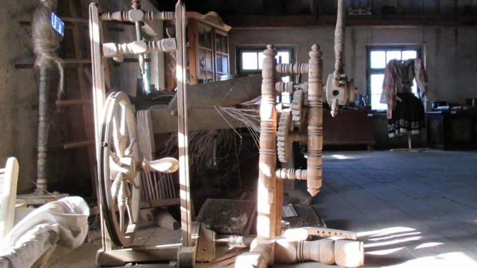 Originální půdní muzeum venkovských řemesel v Miřkově - kolovrat