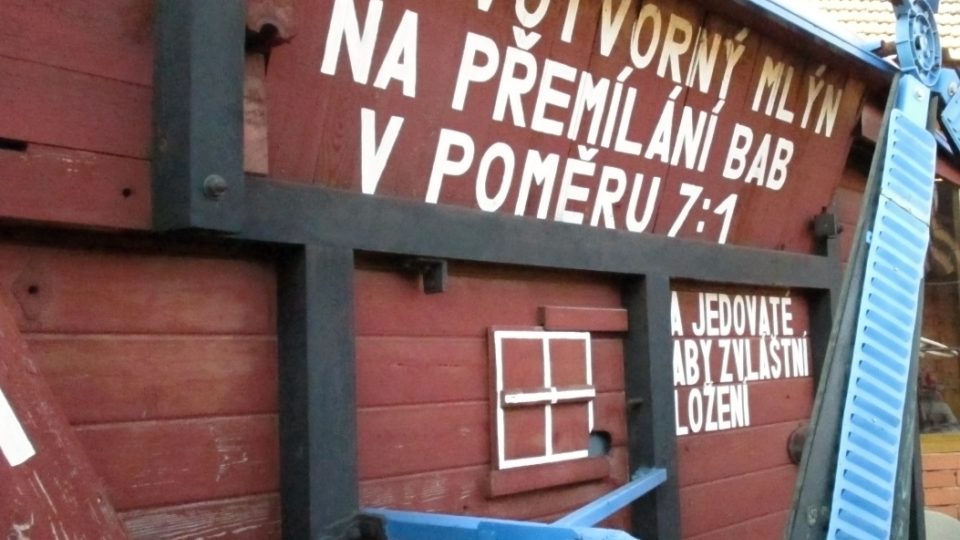 Přesná kopie mlýna na staré báby z roku 1863