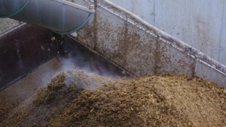 Z fermentorů vychází kvalitní hnojivo