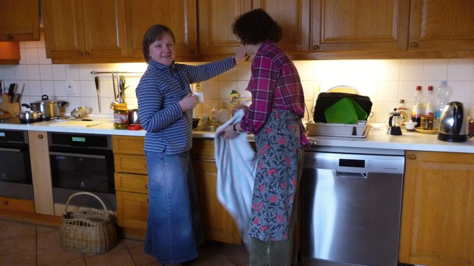 Kardinálu Dukovi vaří v této kuchyni polské sestry Alexandra a Wiesia