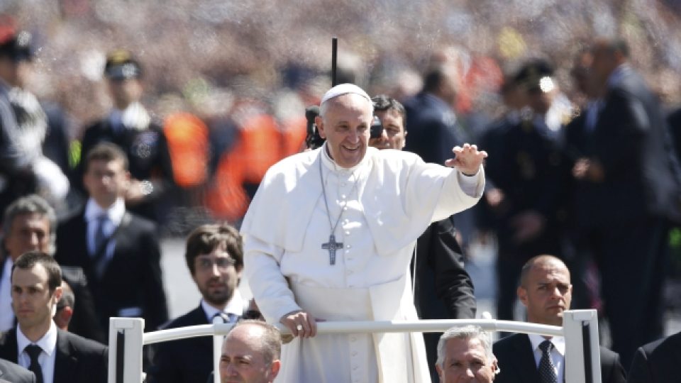 Papež František na Svatopetrském náměstí