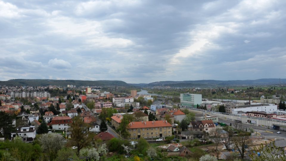 Pohled k Točné a Závisti z Barunčiny vyhlídky