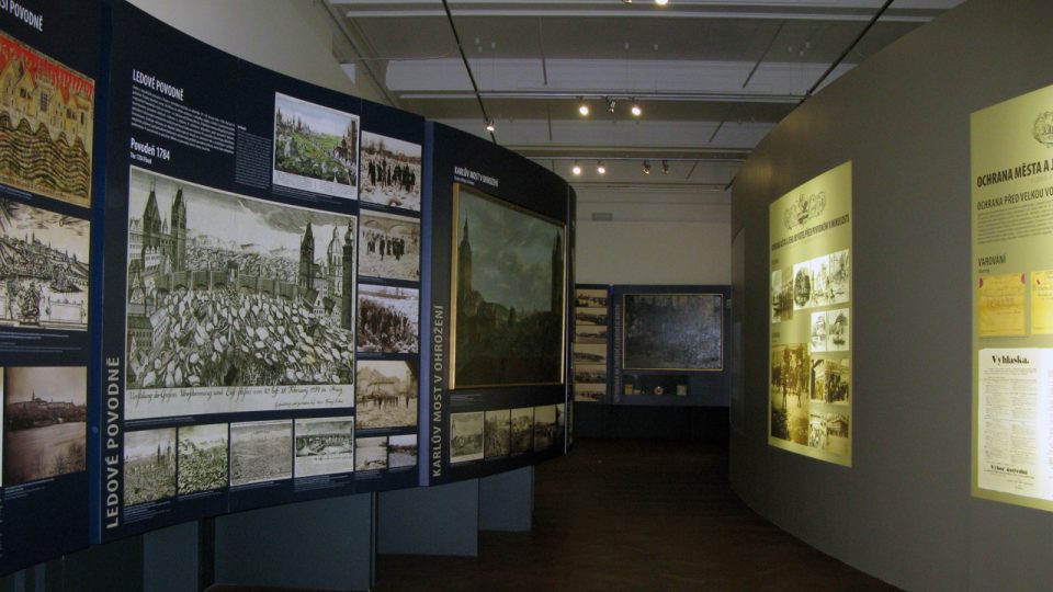Z výstavy Historie povodní v Praze 