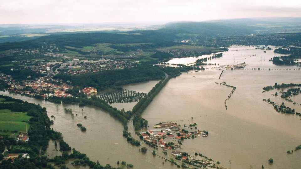 Od Radotína ke Komořanům, 14. 8. 2002, 1504, letecký pohled, foto M. Raudenský, I. Dorazil