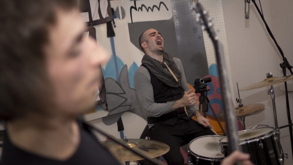 Sunflower Caravan v Converse zkušebně 03126475.jpeg