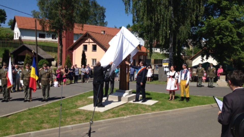 Odhalení pomníku rumunským vojákům v Dobroutově na Jihlavsku