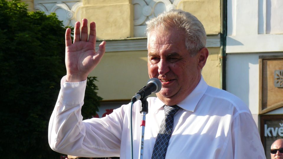 Miloš Zeman se loučí na náměstí v České Lípě s obyvateli