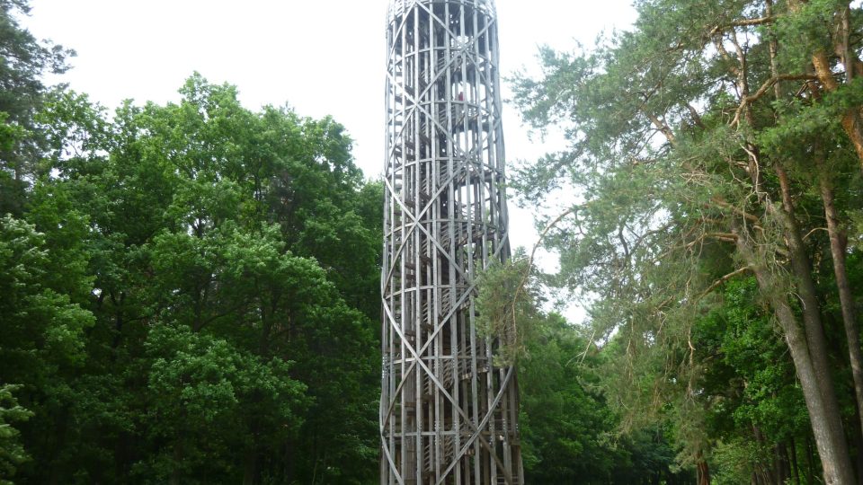 Heřmanice na Frýdlantsku - rozhledna "Okurka" | foto: Tomáš Beneš Heřmanice na Frýdlantsku - rozhledna "Okurka"