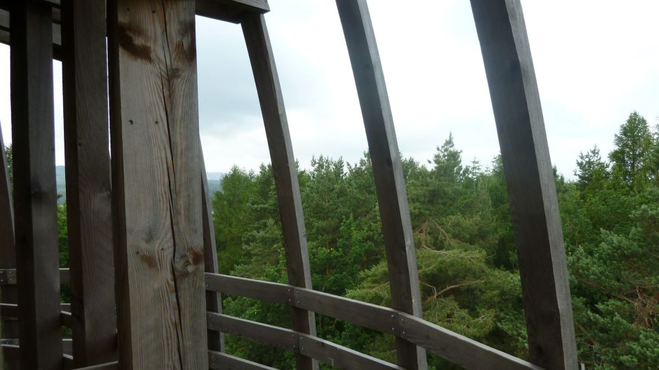 Heřmanice na Frýdlantsku - rozhledna "Okurka" Heřmanice na Frýdlantsku - rozhledna "Okurka"