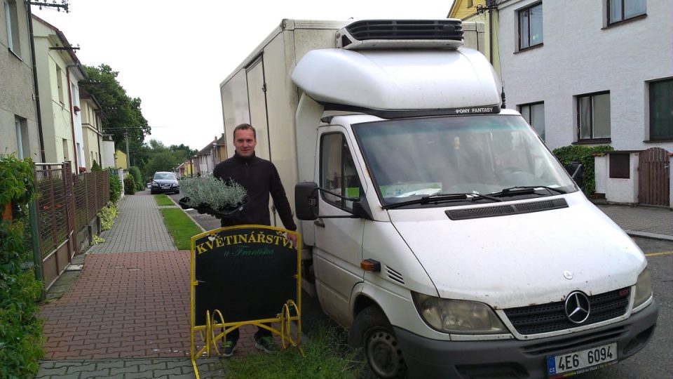 Dodávka s bylinkami | foto: Klára Hlubocká Dodávka s bylinkami