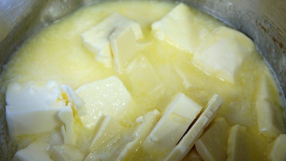 Rozpouštějící se máslo