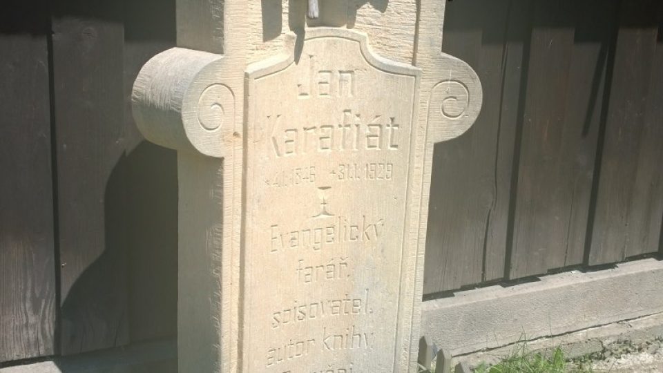 Pomník Jana Karafiáta