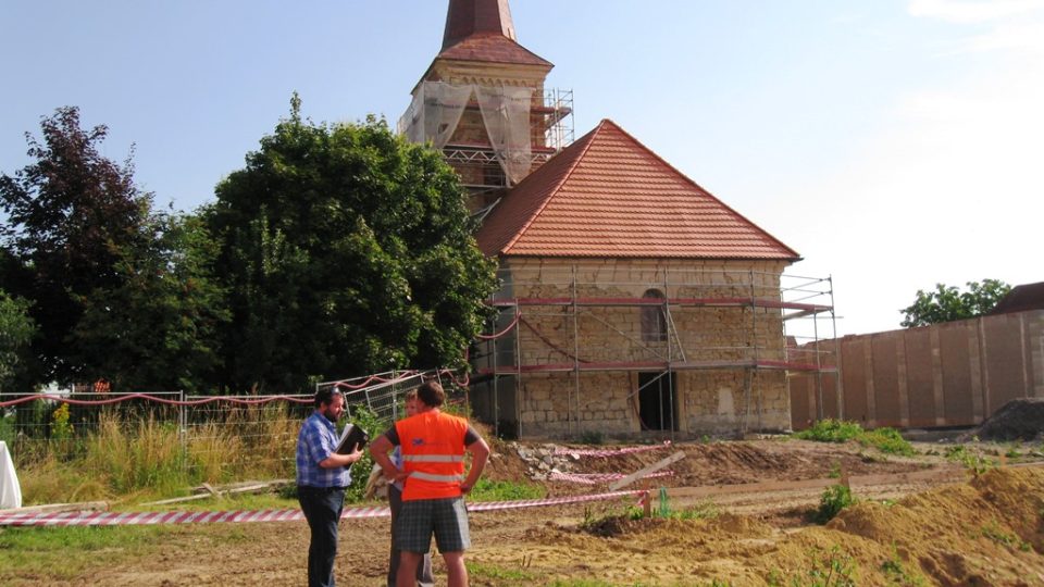 Z evangelického kostela v Mělnickém Vtelně bude po rekonstrukci multifunkční centrum