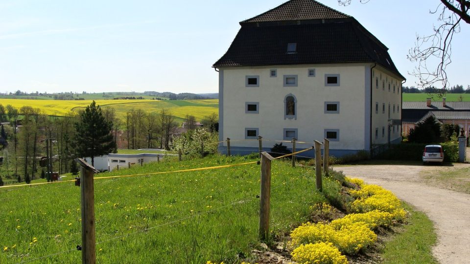 Zámecká sýpka a První české muzeum cyklistiky