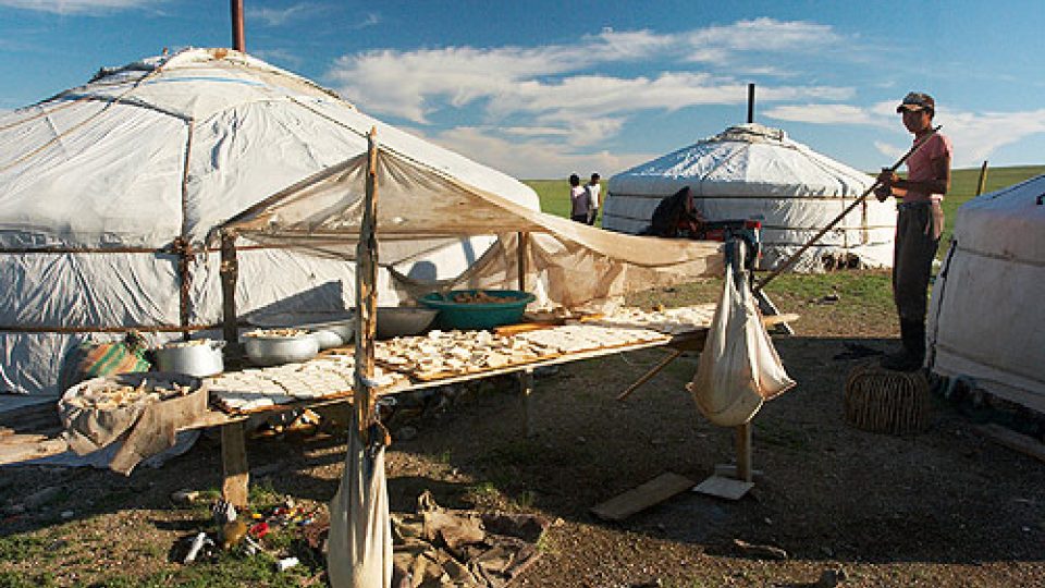 Výroba sýrů v Mongolsku