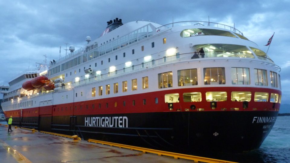 Plavba pobřežní linkou Hurtigruten je zážitek