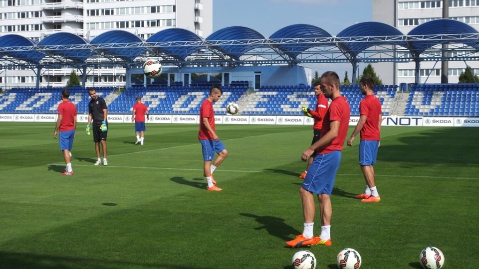 Trénink mladoboleslavských fotbalistů před utkáním Evropské ligy s Lyonem