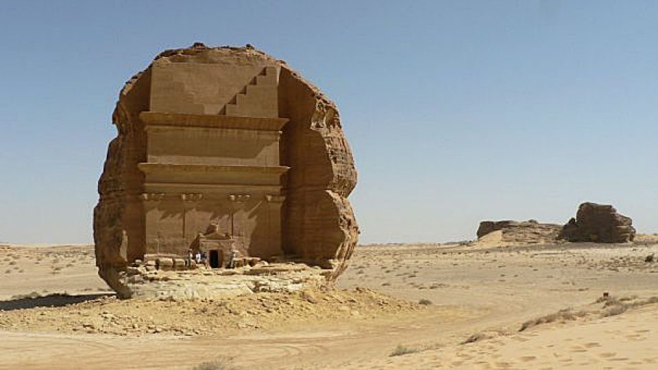 Hrobky v prokleté Medain Saleh (Saúdská Arábie)