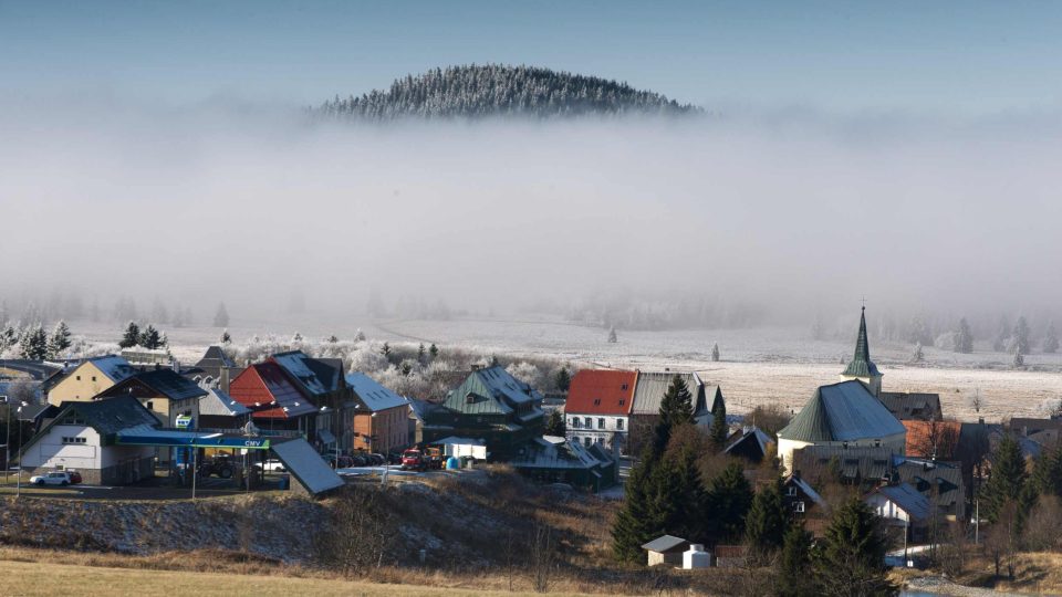 Ranní mlha na Božím daru