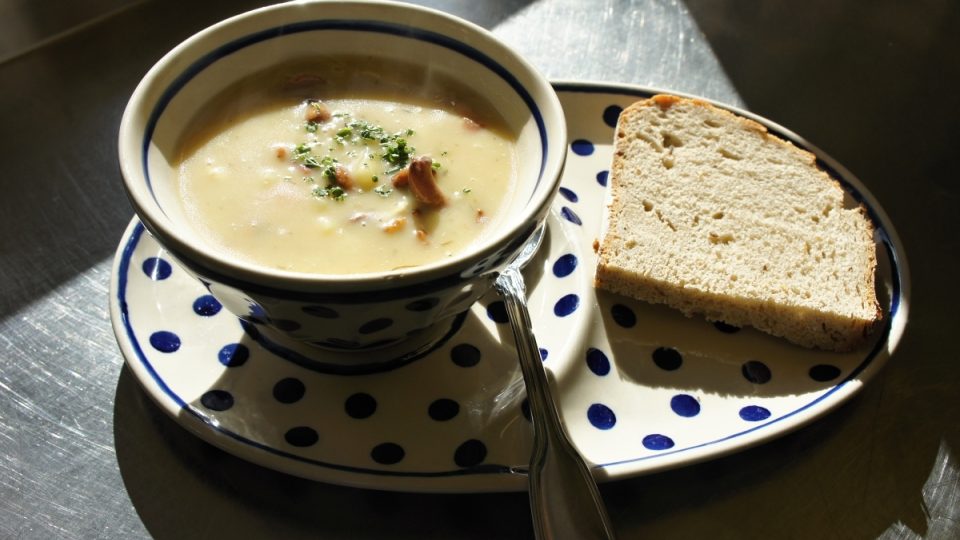 Lišková polévka podle krkonošského receptu Františka Šimka