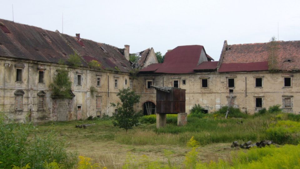 Areál hospodářského dvora zámku v Zákupech na Českolipsku 