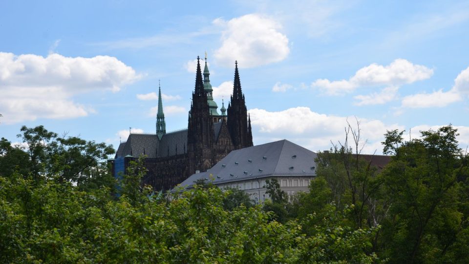 Netradiční pohled na katedrálu svatého Víta